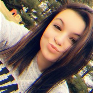 Meet your Posher, Chloe